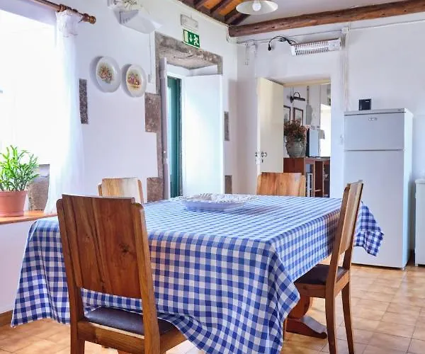 Casa D'alfaias Nyaraló